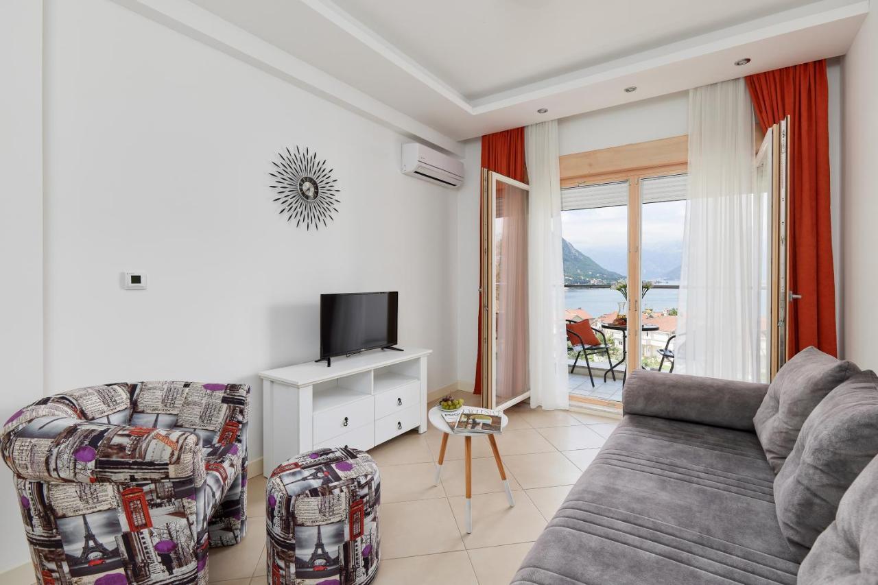 M&M&M Apartments Kotor Eksteriør billede