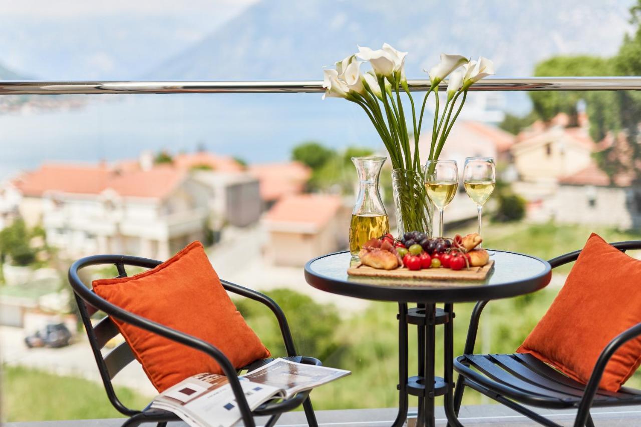 M&M&M Apartments Kotor Eksteriør billede