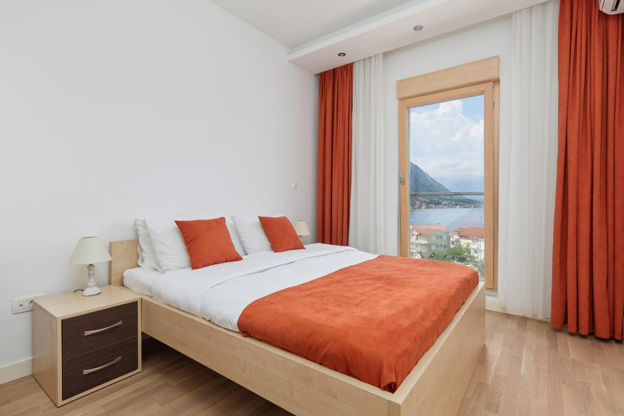M&M&M Apartments Kotor Eksteriør billede