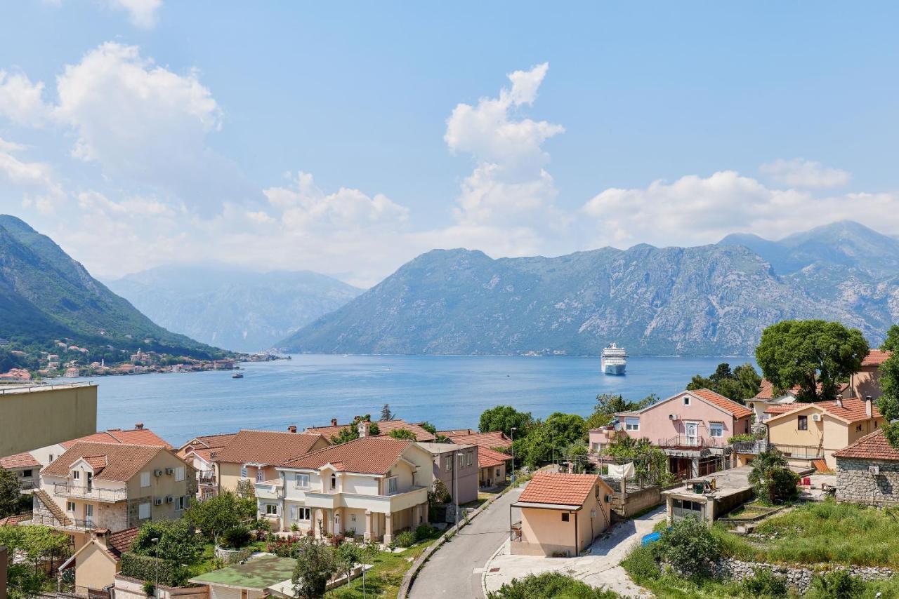 M&M&M Apartments Kotor Eksteriør billede