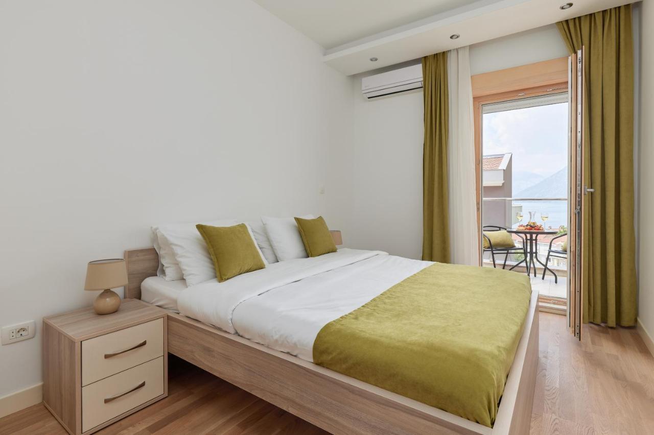 M&M&M Apartments Kotor Eksteriør billede