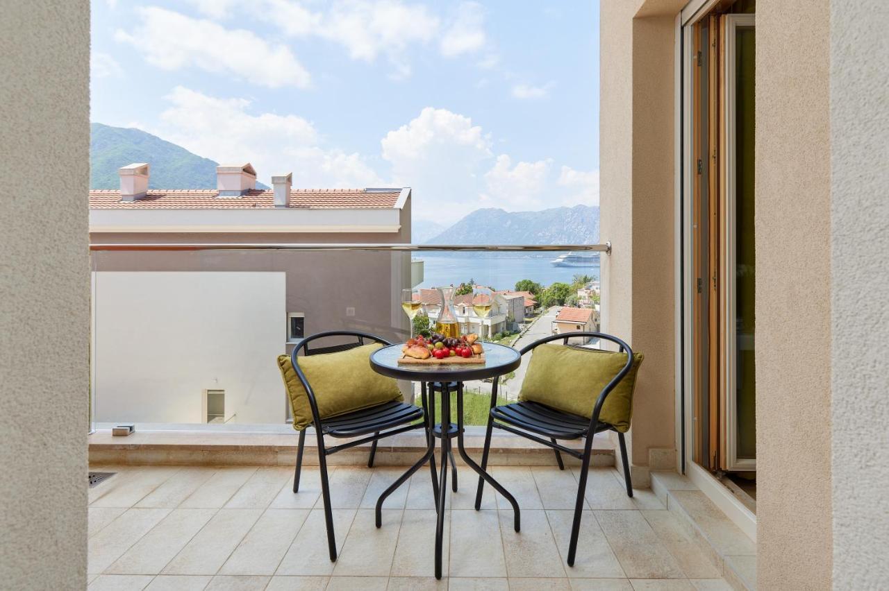 M&M&M Apartments Kotor Eksteriør billede