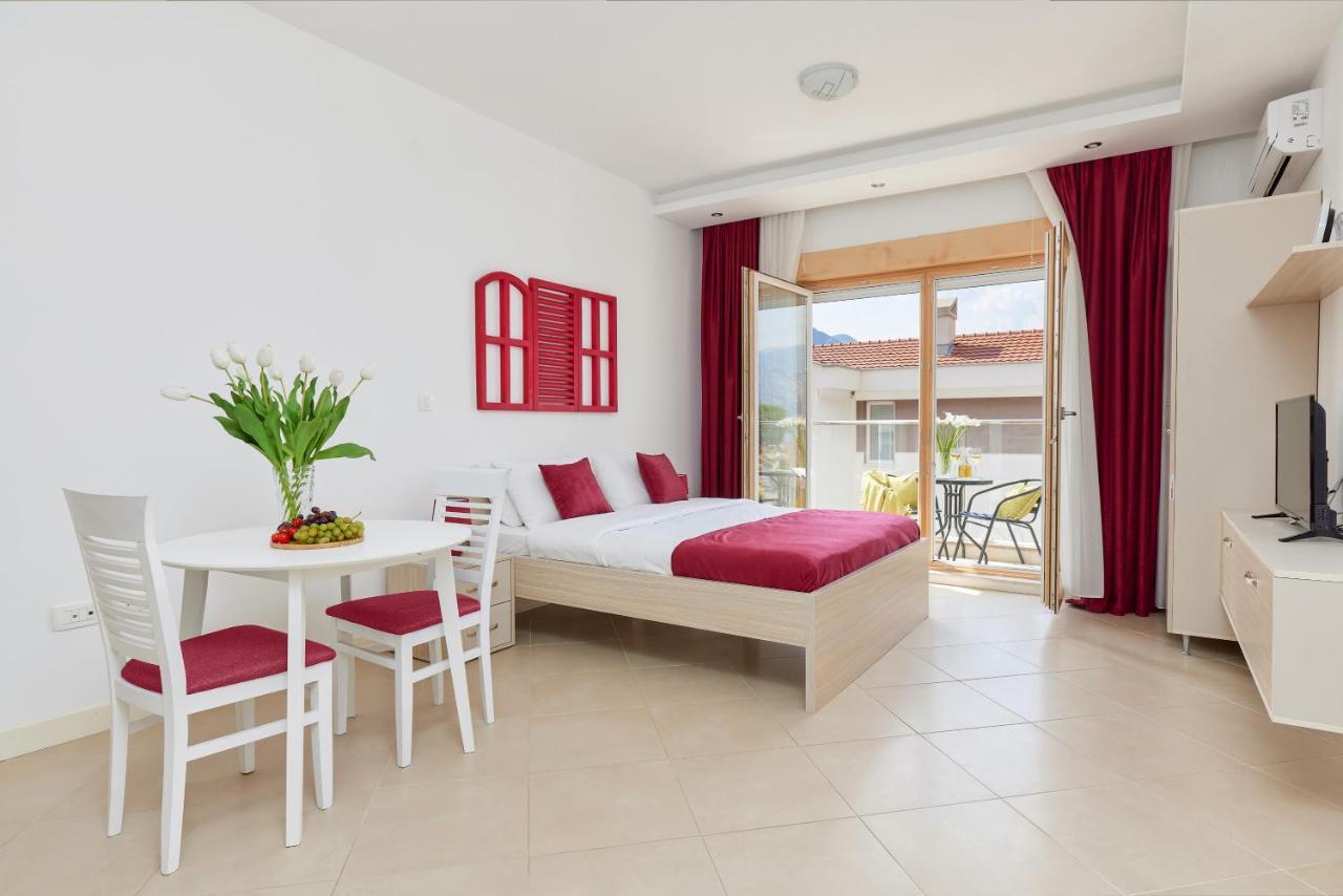 M&M&M Apartments Kotor Eksteriør billede