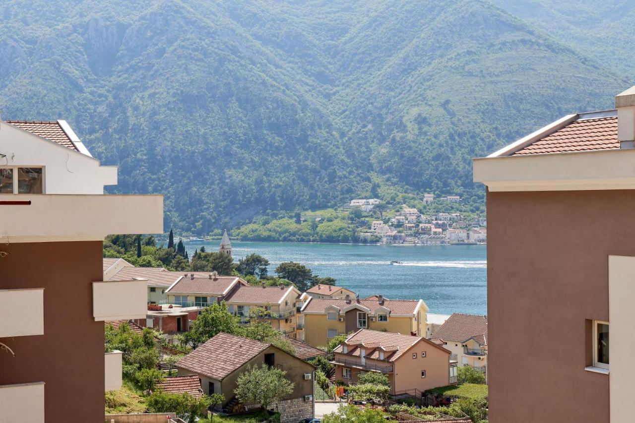 M&M&M Apartments Kotor Eksteriør billede